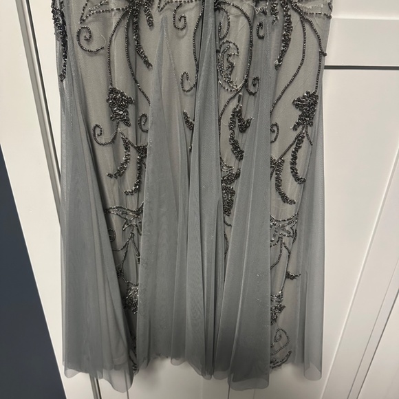 * Adrianna Papell Womens Bead Long Dress with sleeveless.  never worn - Picture 5 of 7